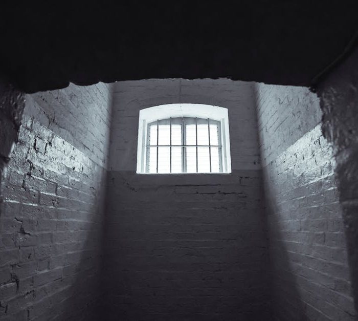 Relatos desde las Celdas: Excarcelados de Venezuela Rompen el Silencio